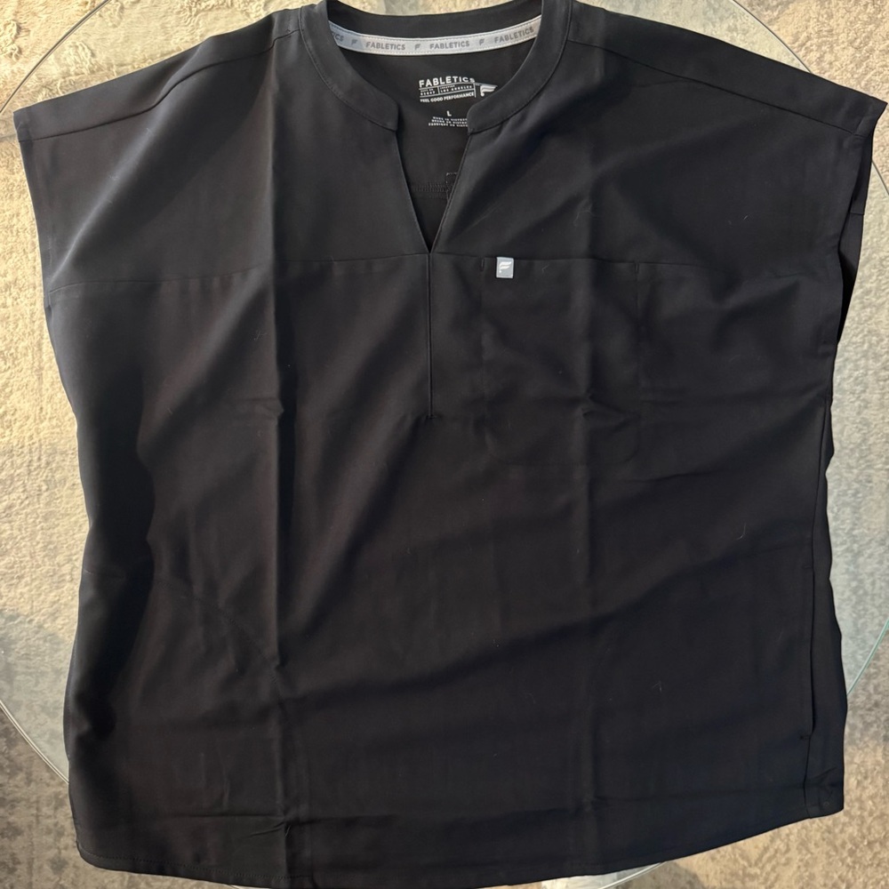 Fabletics Black Scrub Set - Picture 3 of 3